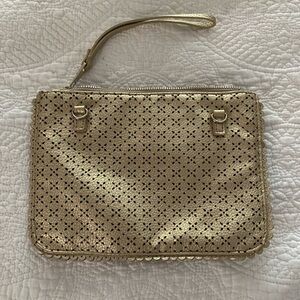 Street Level Like New Clutch Makeup Travel Bag Gold